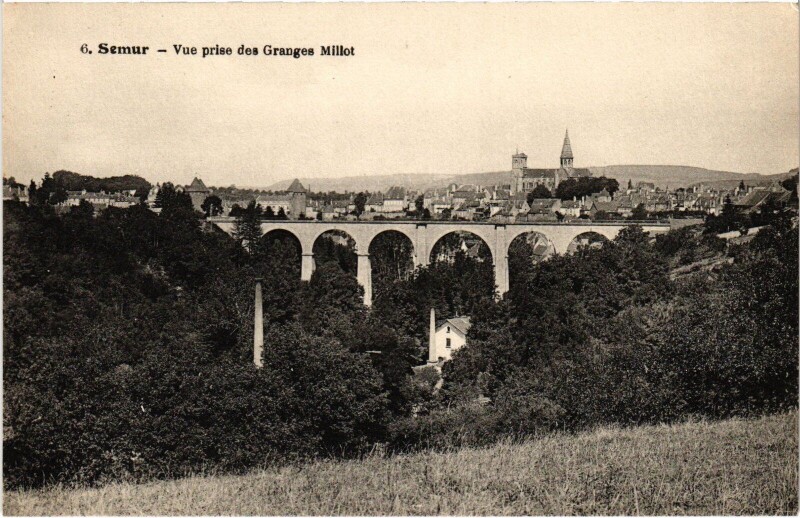Carte postale ancienne Semur vue prise des Granges Millot