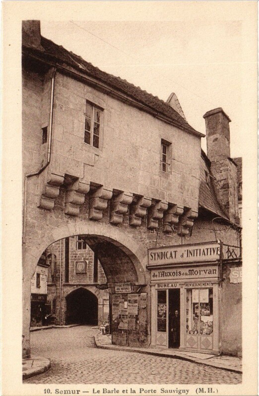 Carte postale ancienne Semur Barle et la Porte Sauvigny