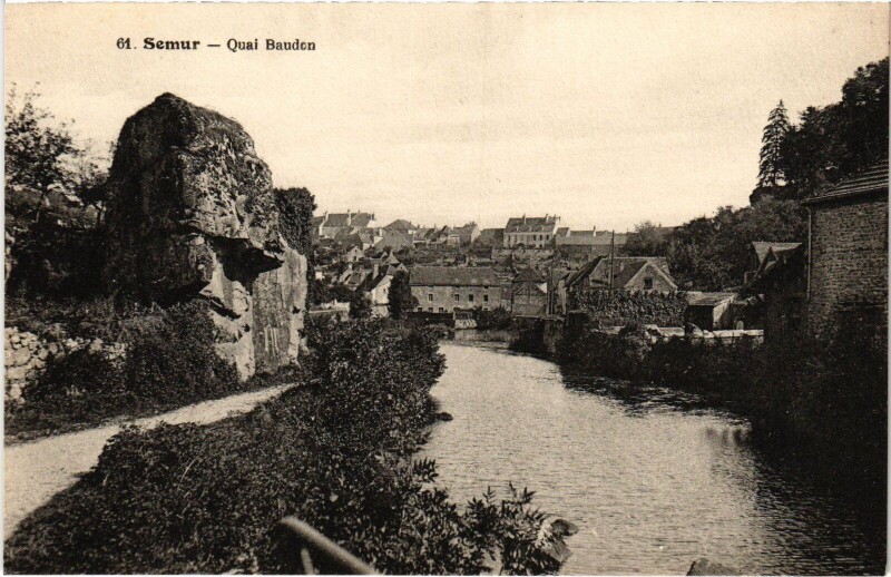 Carte postale ancienne Semur Quai Baudon
