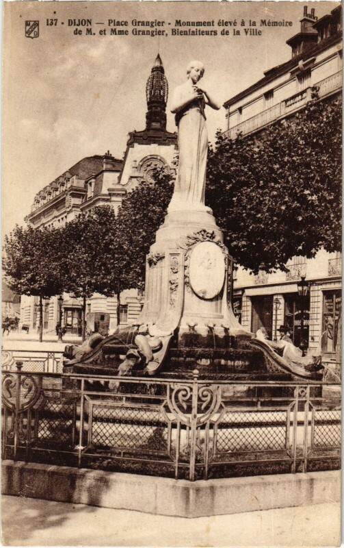 Carte postale ancienne Dijon Monument Grangier à Dijon