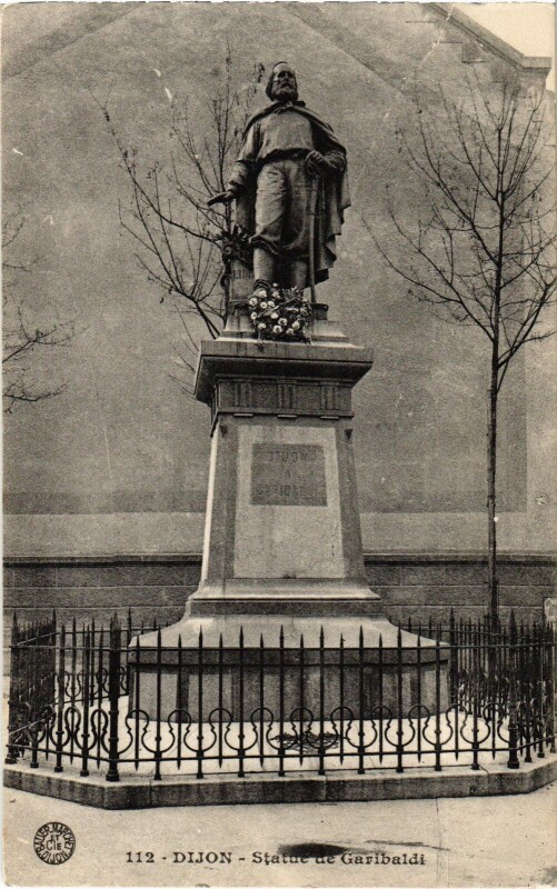 Carte postale ancienne Dijon Statue de Garibaldi à Dijon