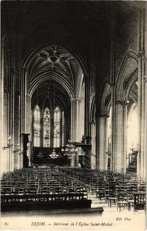 Carte postale ancienne Dijon Interieur de Saint-Michel à Dijon
