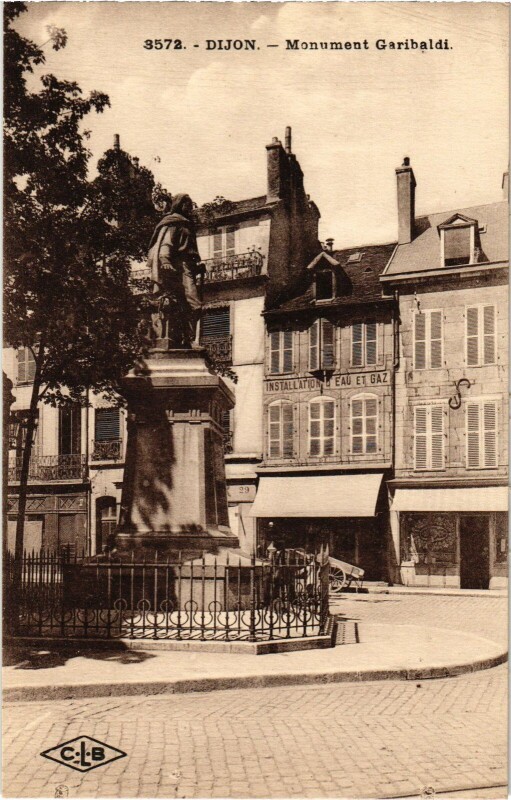 Carte postale ancienne Dijon Monument Garibaldi à Dijon