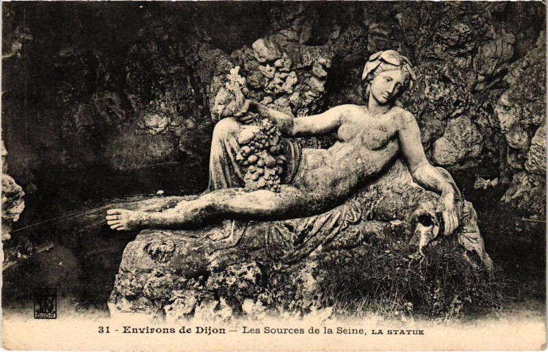 Carte postale ancienne Dijon Les Sources de la Seine Statue à Dijon