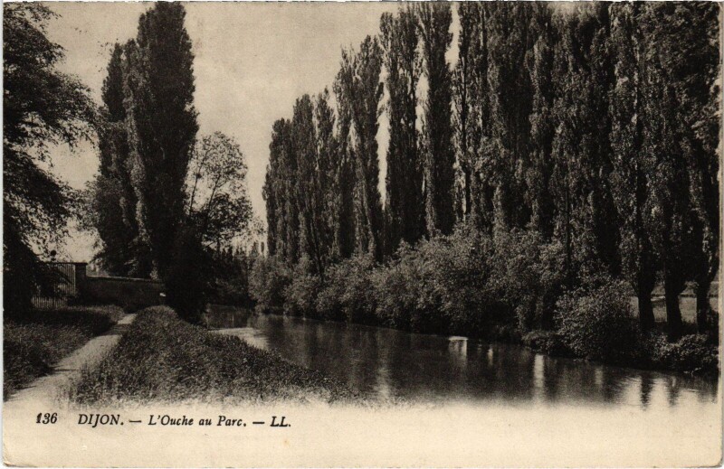 Carte postale ancienne Dijon Ouche au Parc à Dijon