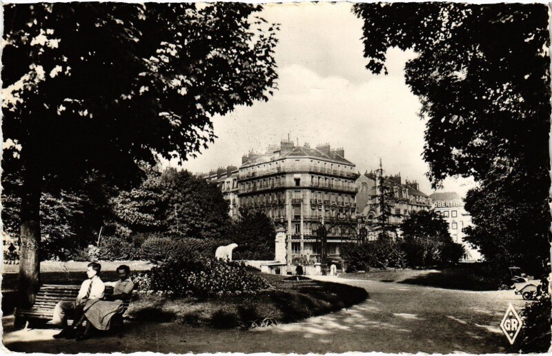 Carte postale ancienne Dijon Les Jardins à Dijon