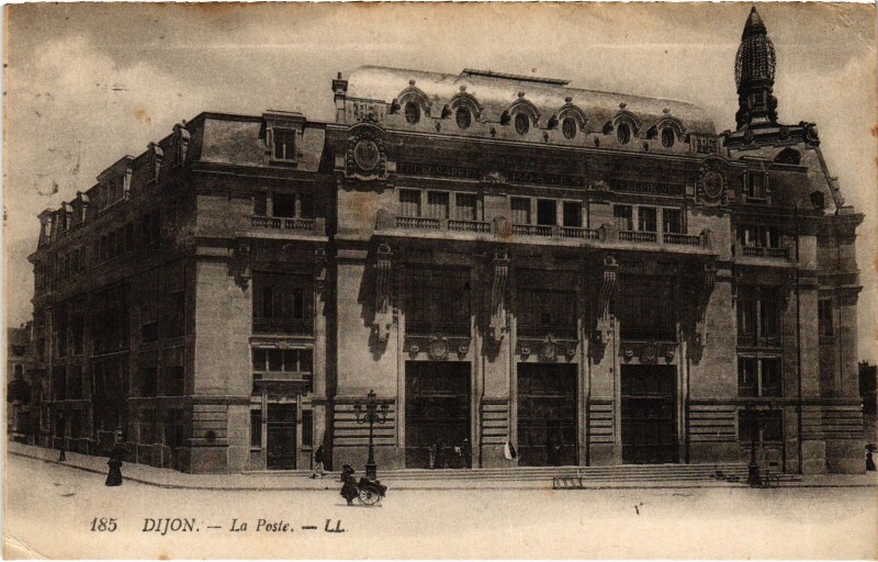Carte postale ancienne Dijon La Poste à Dijon