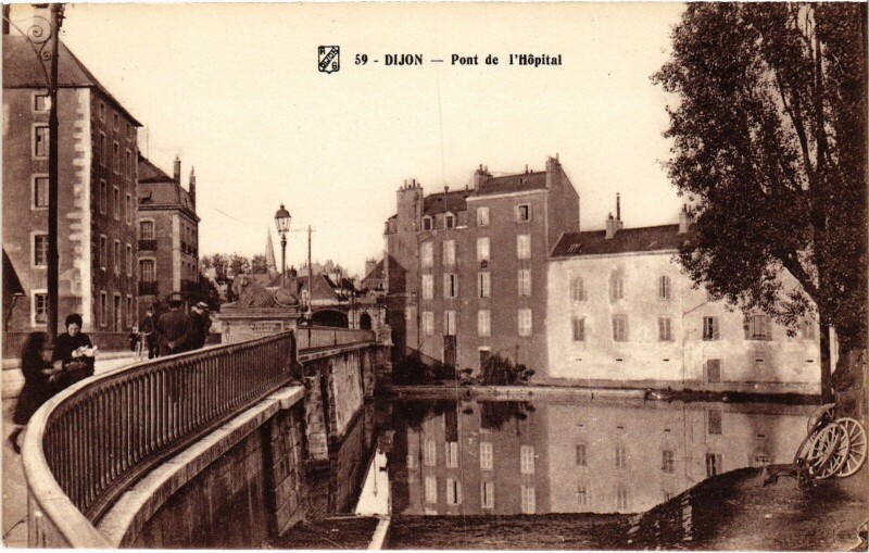 Carte postale ancienne Dijon Pont de l'Hopital à Dijon
