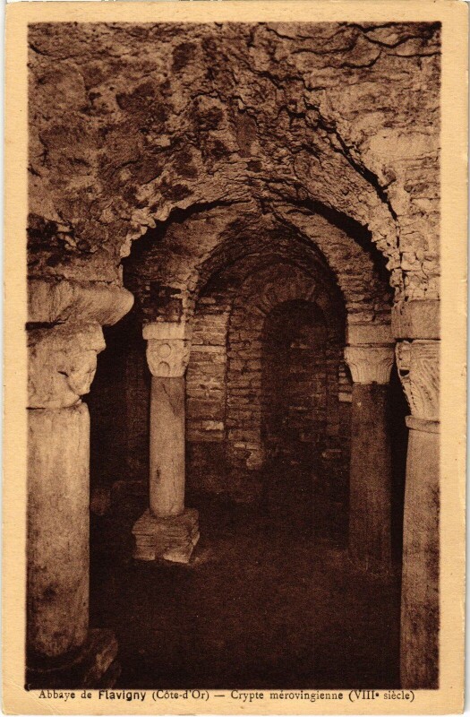 Carte postale ancienne Beaune Crypte merovingienne à Beaune