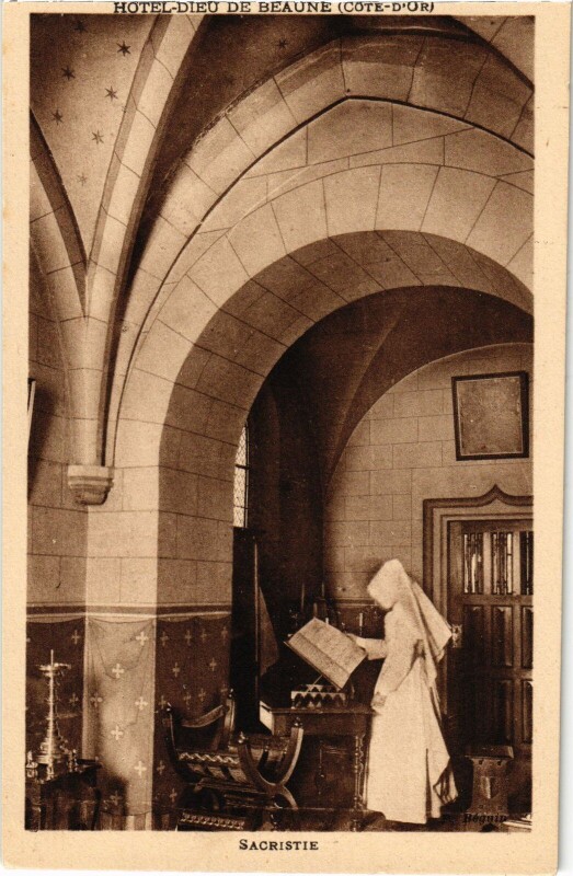 Carte postale ancienne Beaune Hotel Dieu Sacristie à Beaune