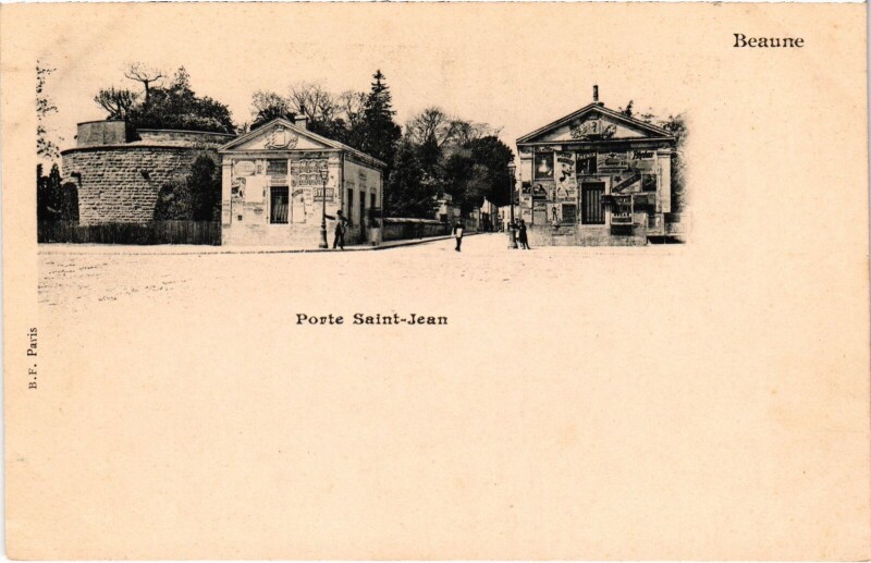 Carte postale ancienne Beaune Groupe de Petites Religieuses à Beaune