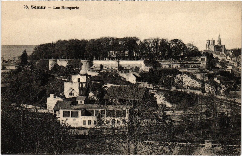 Carte postale ancienne Semur Les Remparts