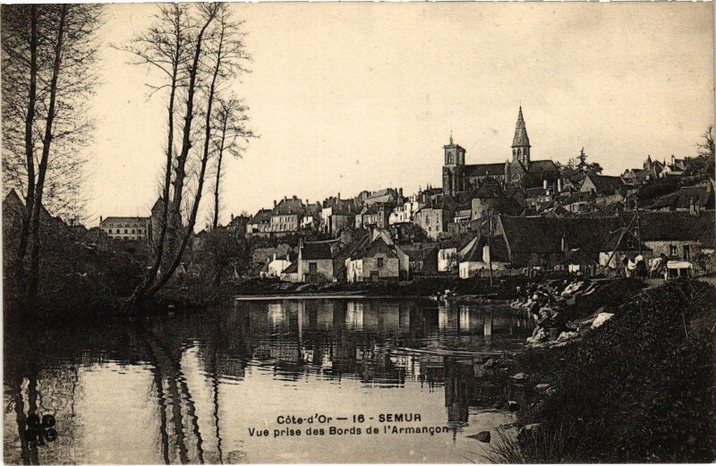 Carte postale ancienne Semur vue prise des Bords de l'Armancon