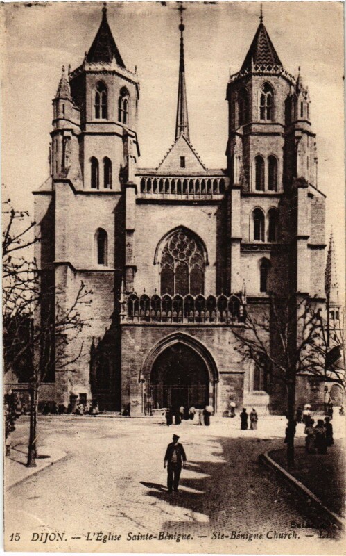 Carte postale ancienne Dijon Cathedrale Saint-Benigne à Dijon