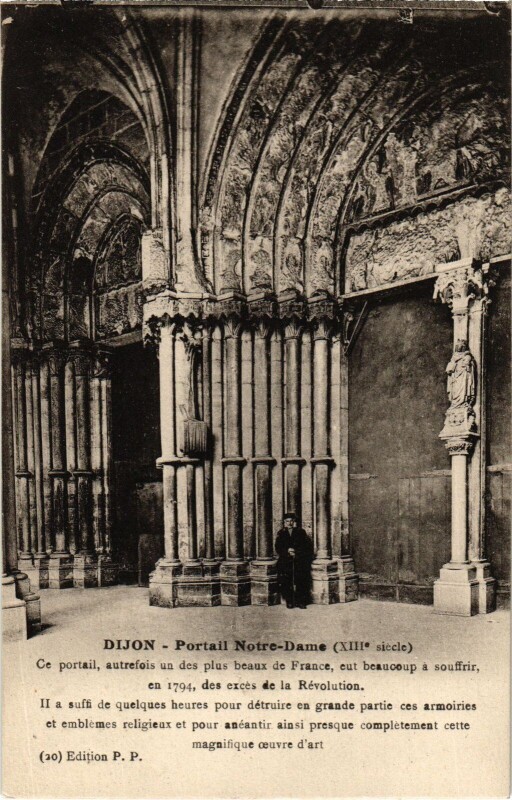 Carte postale ancienne Dijon Portail Notre Dame à Dijon