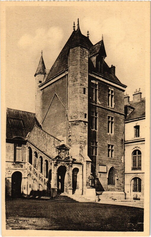 Carte postale ancienne Dijon Tour de Bar à Dijon