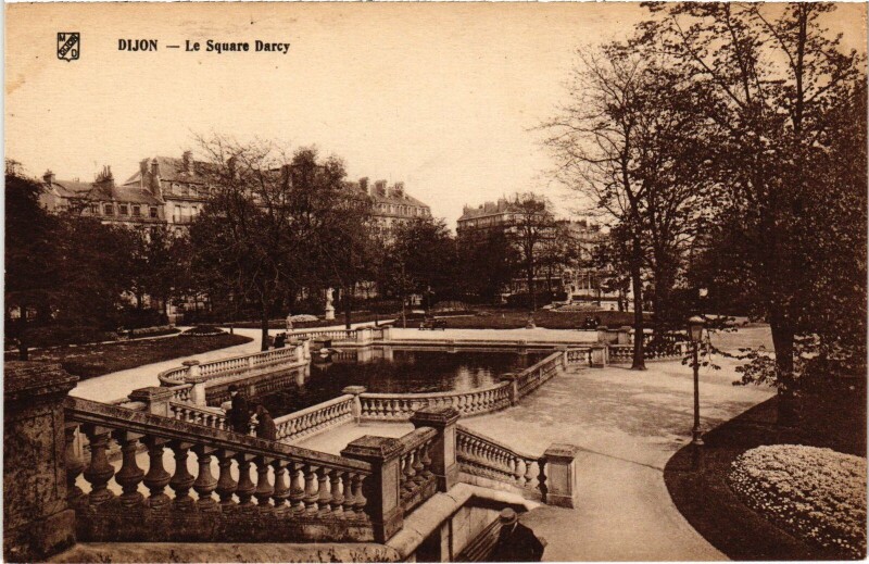 Carte postale ancienne Dijon Square Darcy à Dijon
