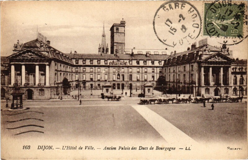 Carte postale ancienne Dijon Hotel de Ville à Dijon