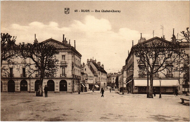 Carte postale ancienne Dijon Rue Chabot Charny à Charny