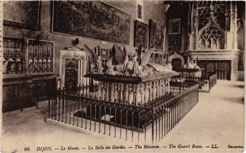 Carte postale ancienne Dijon Le Musee Salle des Gardes à Dijon