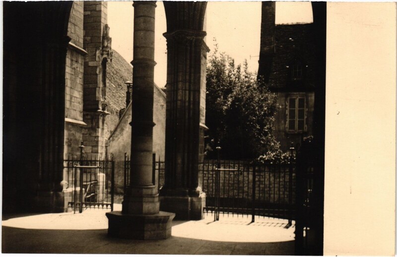 Carte postale ancienne Beaune Eglise Notre Dame à Beaune