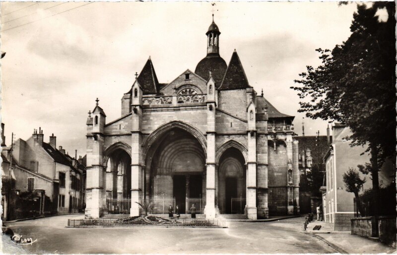 Carte postale ancienne Beaune Eglise Notre Dame à Beaune