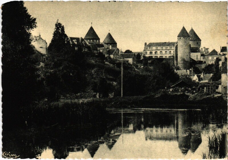 Carte postale ancienne Semur Les Tours