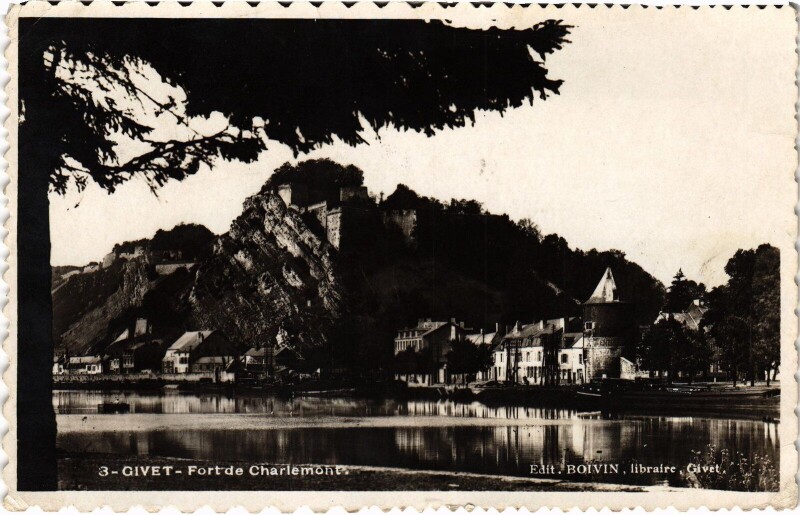 Carte postale ancienne Givet Fort de Chalemont carte photo à Givet