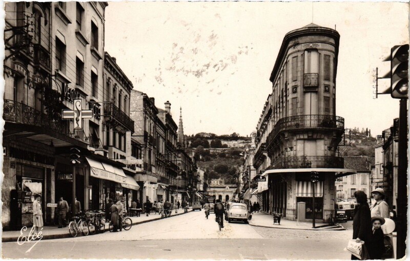 Carte postale ancienne Agen Boulevard Carnot