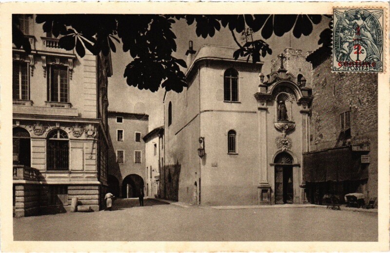 Carte postale ancienne Vence-la-Jolie Porte de l'Eglise et Place de la Mairie à Vence