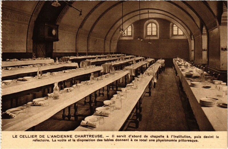 Carte postale ancienne Cellier de l'Ancienne Chartreuse