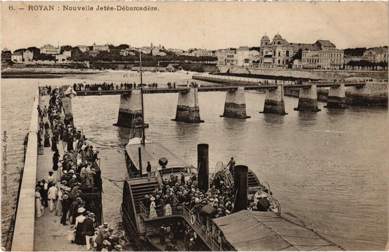 Carte postale ancienne Royan Nouvelle Jetée Débarcadere à Royan