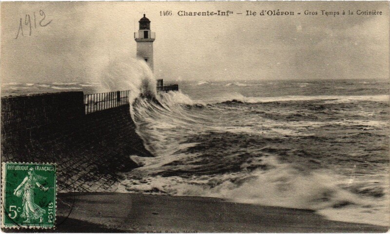 Carte postale ancienne Ile d'Oléron Gros temps a la Continiere