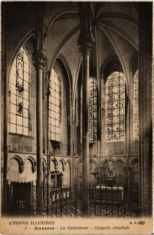 Carte postale ancienne Auxerre la Cathédrale à Auxerre