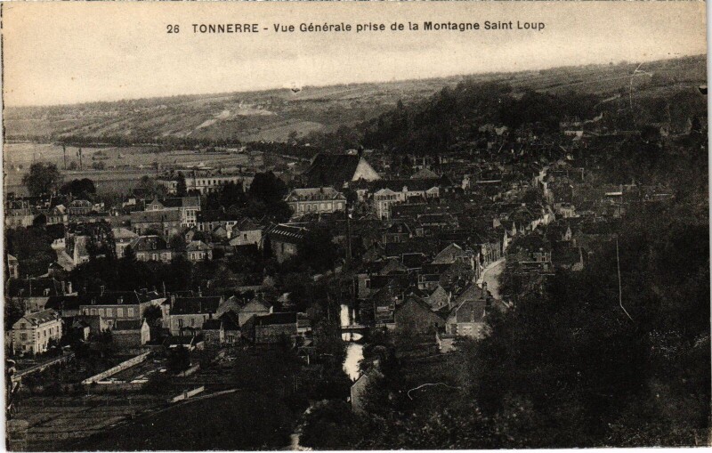 Carte postale ancienne Tonnerre vue générale à Tonnerre