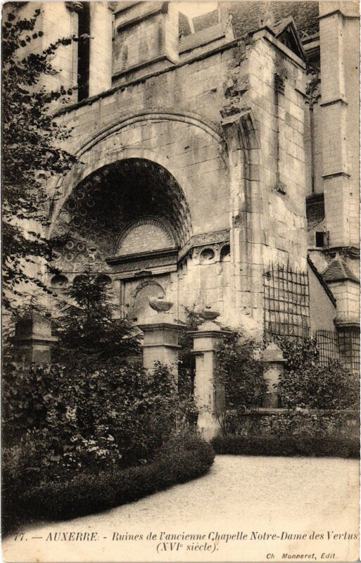 Carte postale ancienne Auxerre Chapelle Notre-Dame des Vertus Ruines à Auxerre