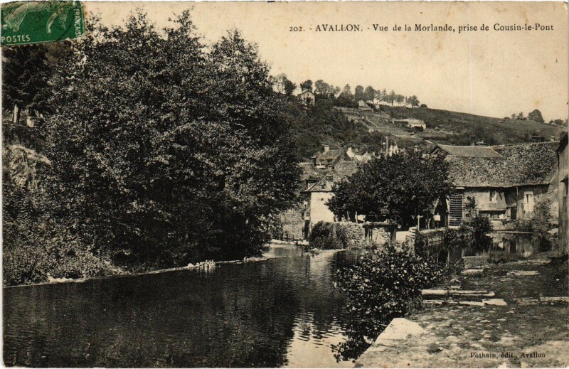 Carte postale ancienne Avallon vue de la Morlande à Avallon