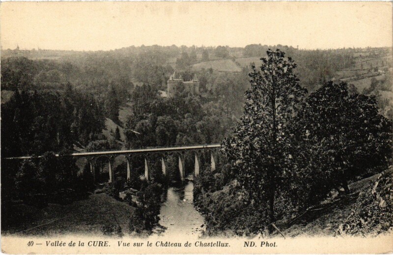 Carte postale ancienne Vallée de la Cure Chastellux Le Chateau