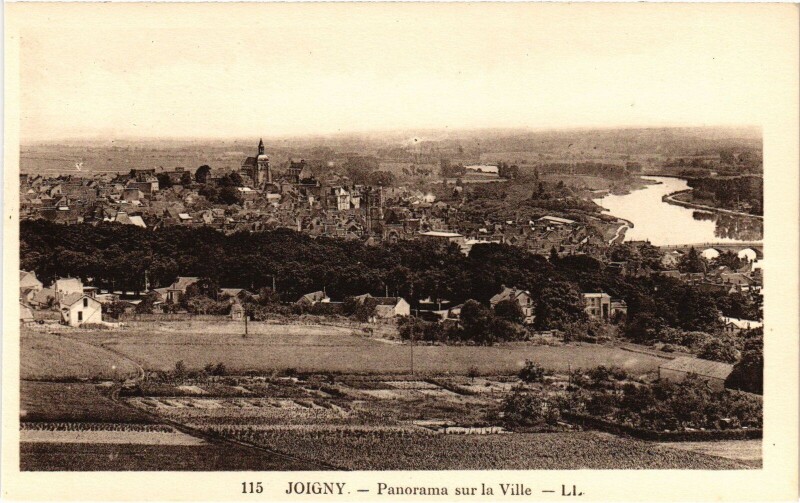 Carte postale ancienne Joigny Panorama à Joigny