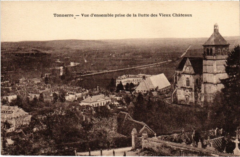 Carte postale ancienne Tonnerre vue ensemble à Tonnerre
