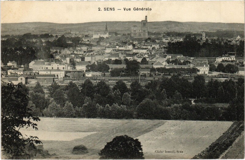 Carte postale ancienne Sens vue générale