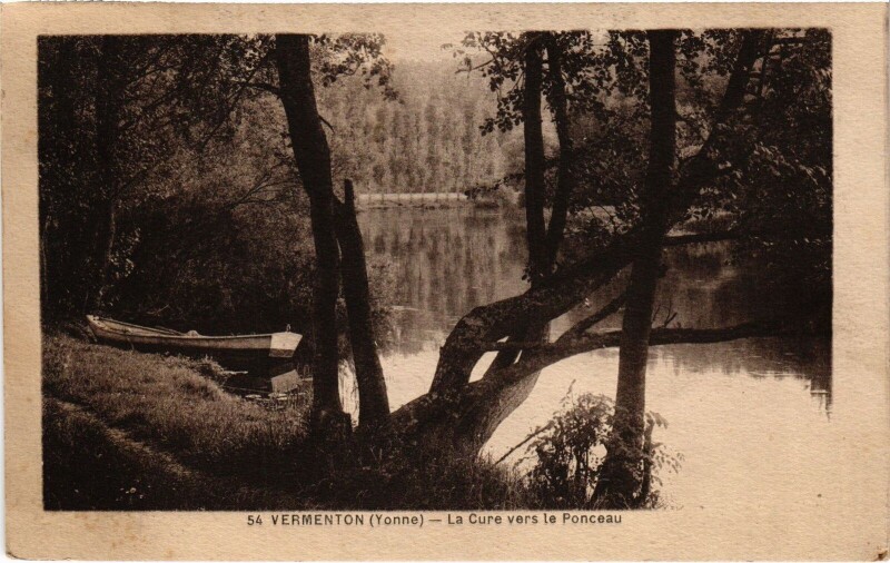 Carte postale ancienne Vermenton La Cure vers le Ponceau à Vermenton