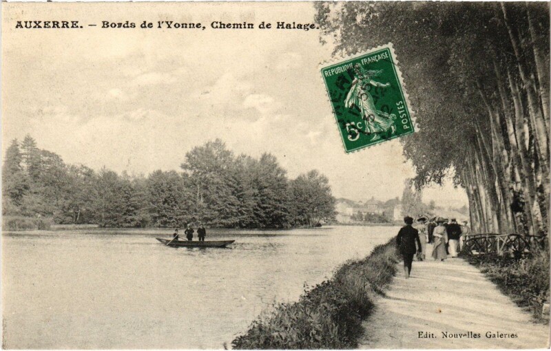 Carte postale ancienne Auxerre Bords de l'Yonne Chemin de Halage à Auxerre