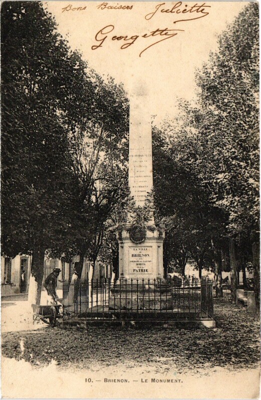 Carte postale ancienne Brienon Le Monument