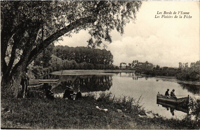 Carte postale ancienne Bords de l'Yonne Plaisirs de la Peche
