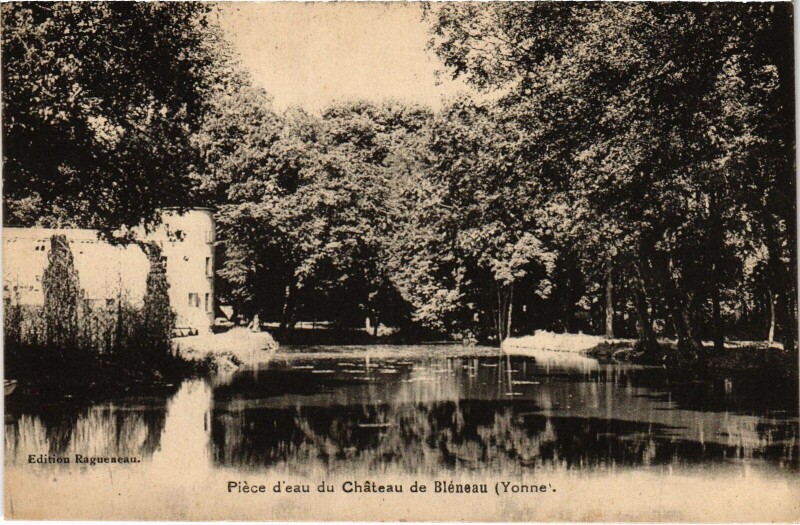 Carte postale ancienne Chateau de Bléneau piece d'eau à Bléneau