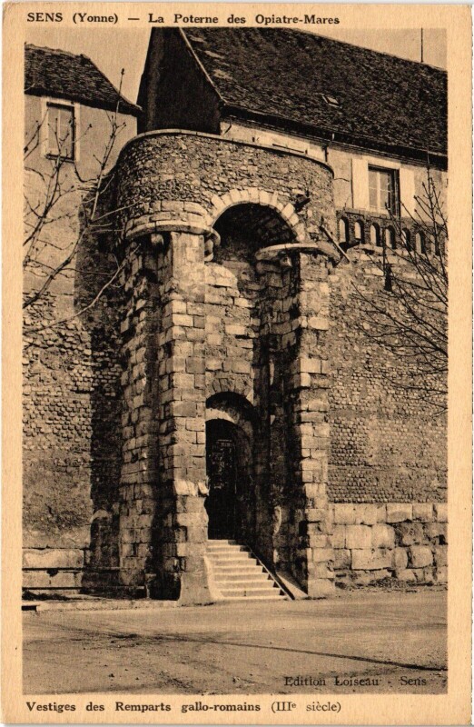 Carte postale ancienne Sens Poterne des Opiatre-Mares