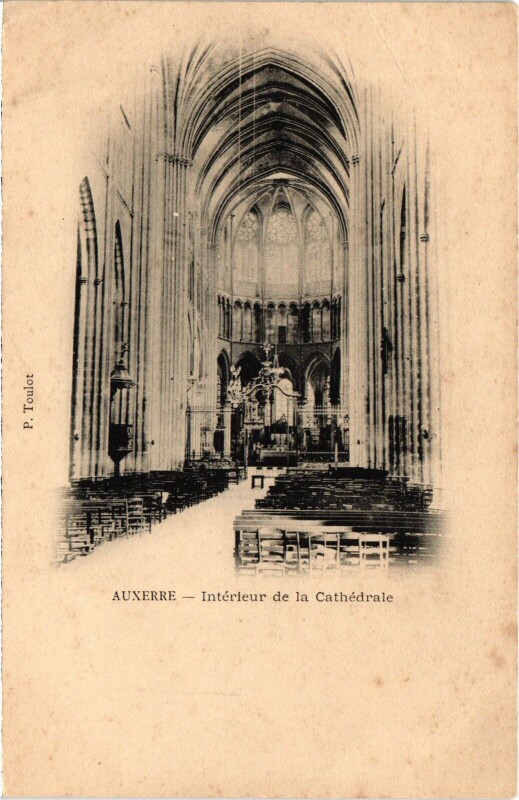 Carte postale ancienne Auxerre la Cathédrale interieur à Auxerre