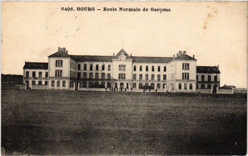 Carte postale ancienne Bourg Ecole Normale de Garcons