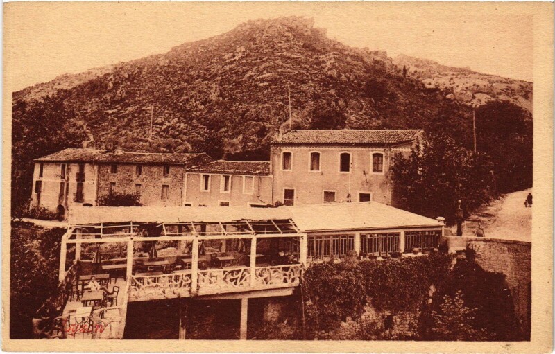 Carte postale ancienne Saint-Guilhem-le-Désert hotel Moderne Fonzes à Saint-Guilhem-le-Désert